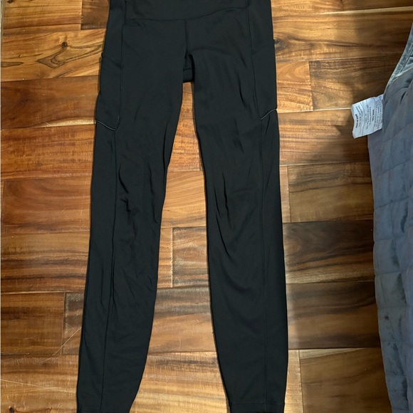 Lululemon Black Leggings size 8 with pockets - Picture 1 of 4
